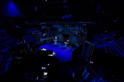 El escenario del debate televisado este martes por la noche entre Kamala Harris y Donald Trump, en Filadelfia (Pensilvania).