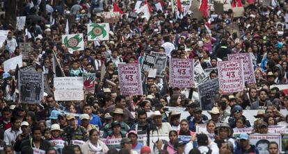 Miles de personas protestan en la Ciudad de M&eacute;xico.