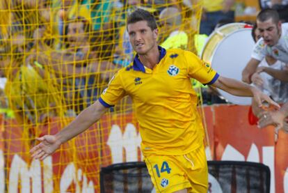 Quini celebra un gol del Alcorcón.