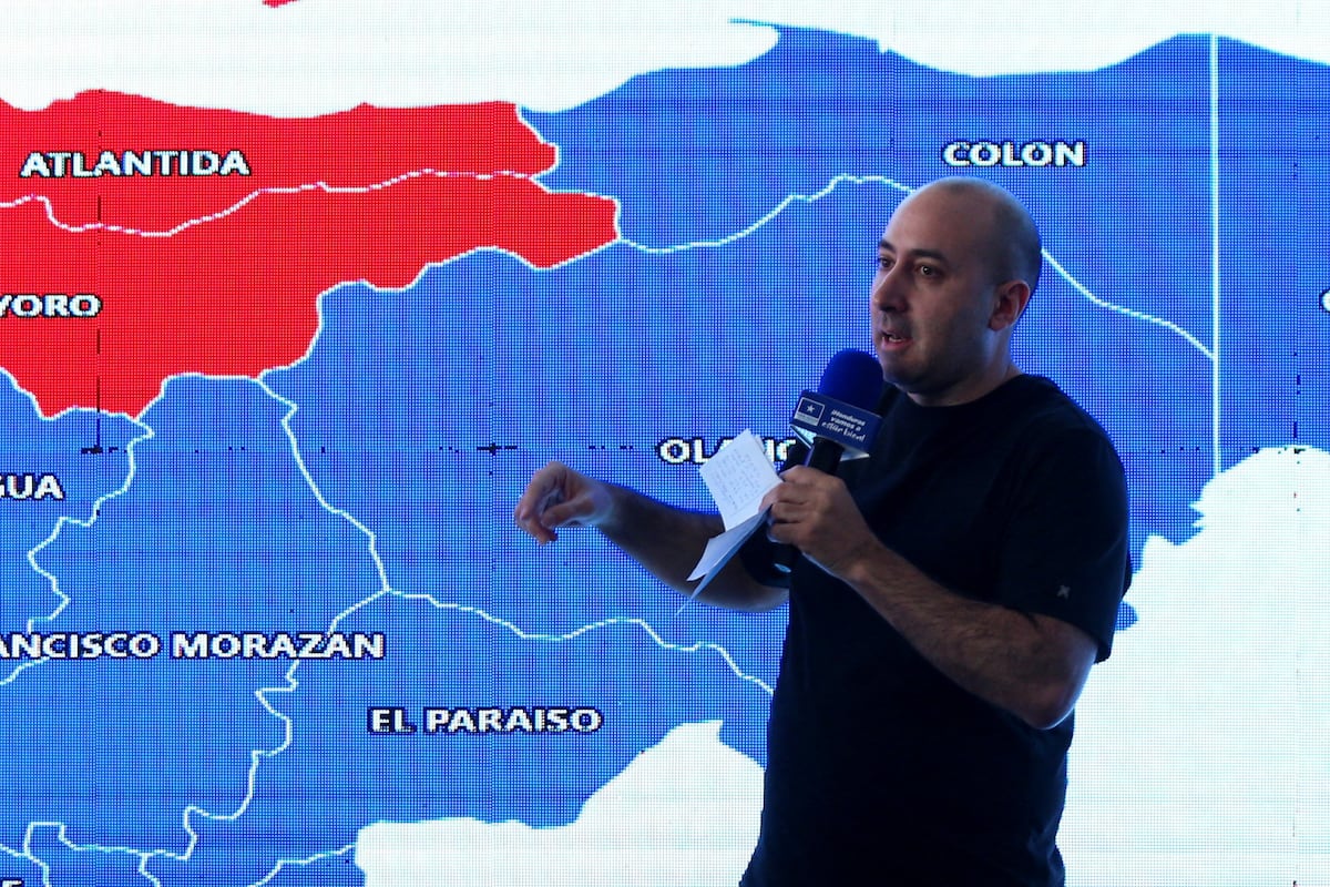 His Disinformation Helped Elect Half Of Latin America's Far Right — Now He's Accused Of Sending Hitmen After His Pregnant Ex