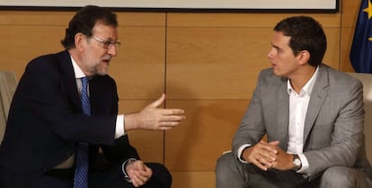 Mariano Rajoy y Albert Rivera, durante su reuni&oacute;n. 