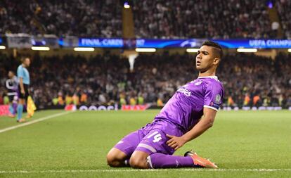 Casemiro celebra su gol.