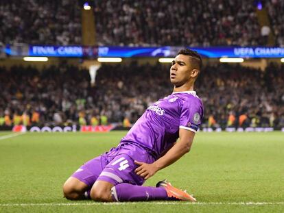 Casemiro celebra su gol.