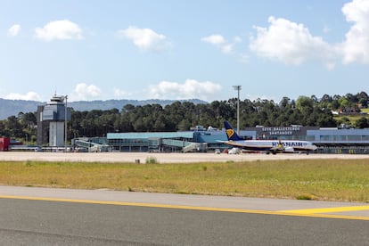 Pista del aeropuerto Seve Ballesteros-Santander.