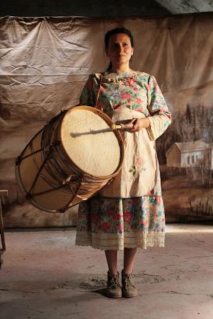 Violeta  Parra, en un fotograma de la pel&iacute;cula &#039;Violeta se fue a los cielos&#039;. 