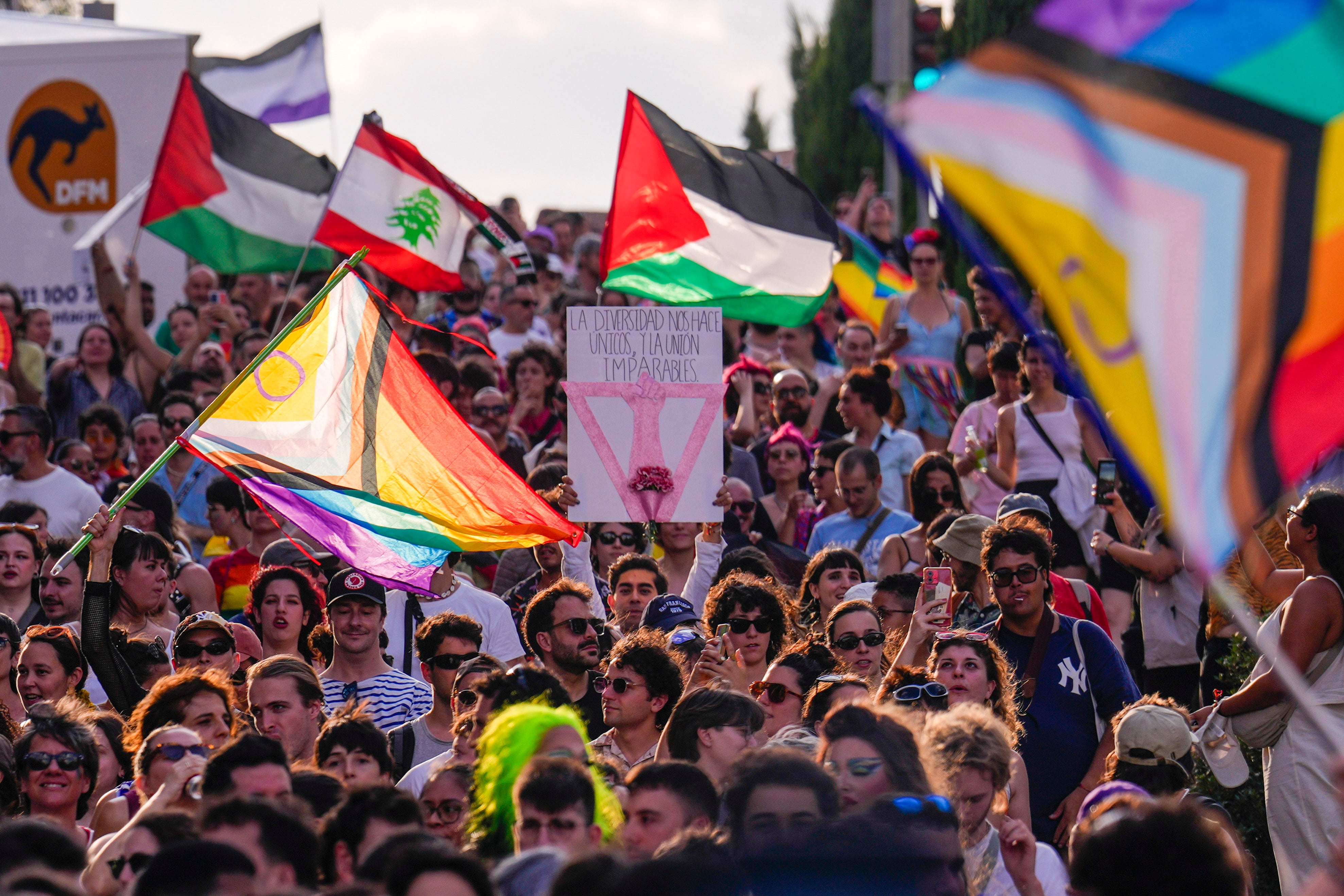 La mitad de las personas LGTBI+ conservadoras ve peligrar sus derechos si Vox entrase en el Gobierno