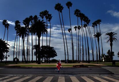 Papá Noel en bici.