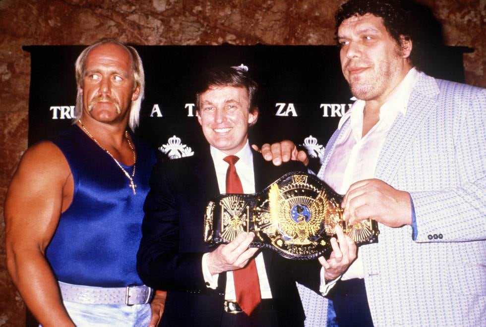 Muere Hulk Hogan, leyenda de la lucha libre, a los 71 años 18 Los luchadores Hulk Hogan y André The Giant junto a Donald Trump en 1990, en un acto celebrado en uno de los hoteles del actual presidente de Estados Unidos.
