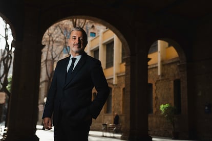 El candidato del PSC a la alcaldía de Barcelona, Jaume Collboni, fotografiado en el recinto de la Escola Industrial de Barcelona, el pasado jueves.