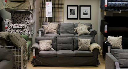 Sofás en una tienda de Ikea