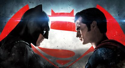 La película 'Batman v Superman' lleva a partir de hoy al cine las grandes batallas entre superhéroes. Sin embargo, la que para las gran pantalla parece una novedad es una tradición que en los tebeos arranca hace más de 70 años.