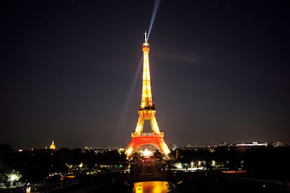 La Torre Eiffel en las conmemoraciones del día de la Toma de la Bastilla.