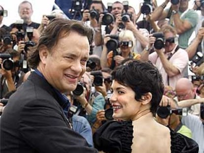 Tom Hanks y Audrey Tatou, ayer en el Festival de Cannes.