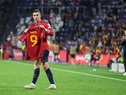 Ferran Torres dedica su gol a Gavi, lesionado durante el encuentro.