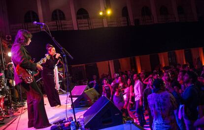 La cantante holandesa Nina Van Horn, durante su concierto de la madrugada del s&aacute;bado en el Palacio del Sult&aacute;n Mulay Hafid, en T&aacute;nger.