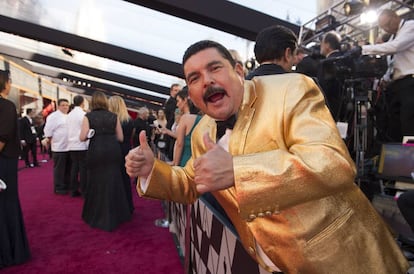 Guillermo Rodríguez monta su espectáculo en la alfombra roja de los Oscar 2018.