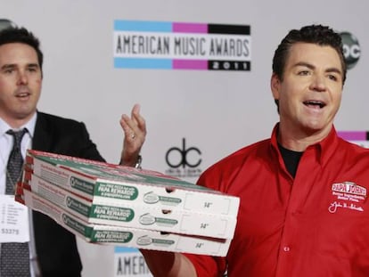 John Schnatter, fundador y ex presidente y consejero delegado de Papa John&rsquo;s Pizza, en una gala de los American Music Awards.