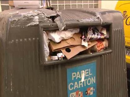Los contenederos de reciclaje en Madrid están a rebosar