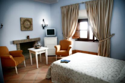 Habitación del hotel Castillo de Castellar.