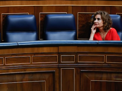 La ministra de Hacienda, María Jesús Montero, en el Congreso de los Diputados.