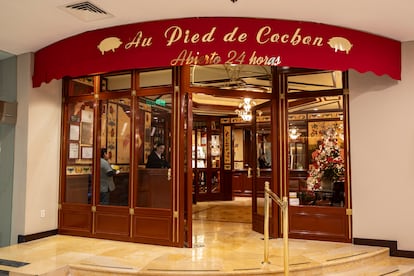 La fachada del restaurante Au Pied de Cochon, en Polanco.