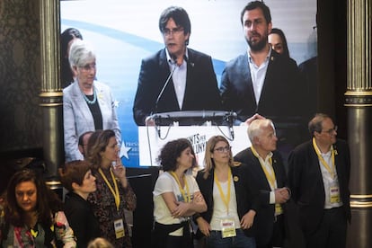 Clara Ponsatí, Carles Puigdemont i Toni Comín compareixen per videoconferència després de conèixer els resultats.