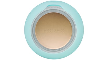 Foreo Ufo que funciona como tratamiento facial, lifting reafirmante y masajeador del cutis.