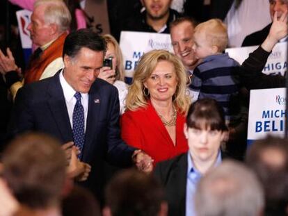 Romney, con su mujer, Ann