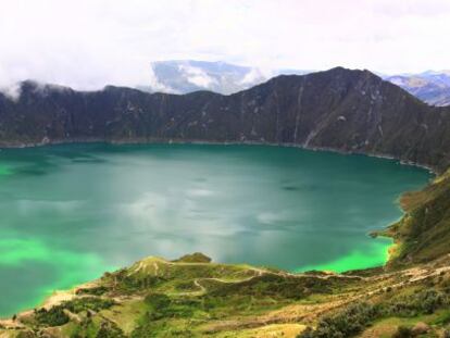 La laguna del Quilotoa est&aacute; sobre un volc&aacute;n activo.