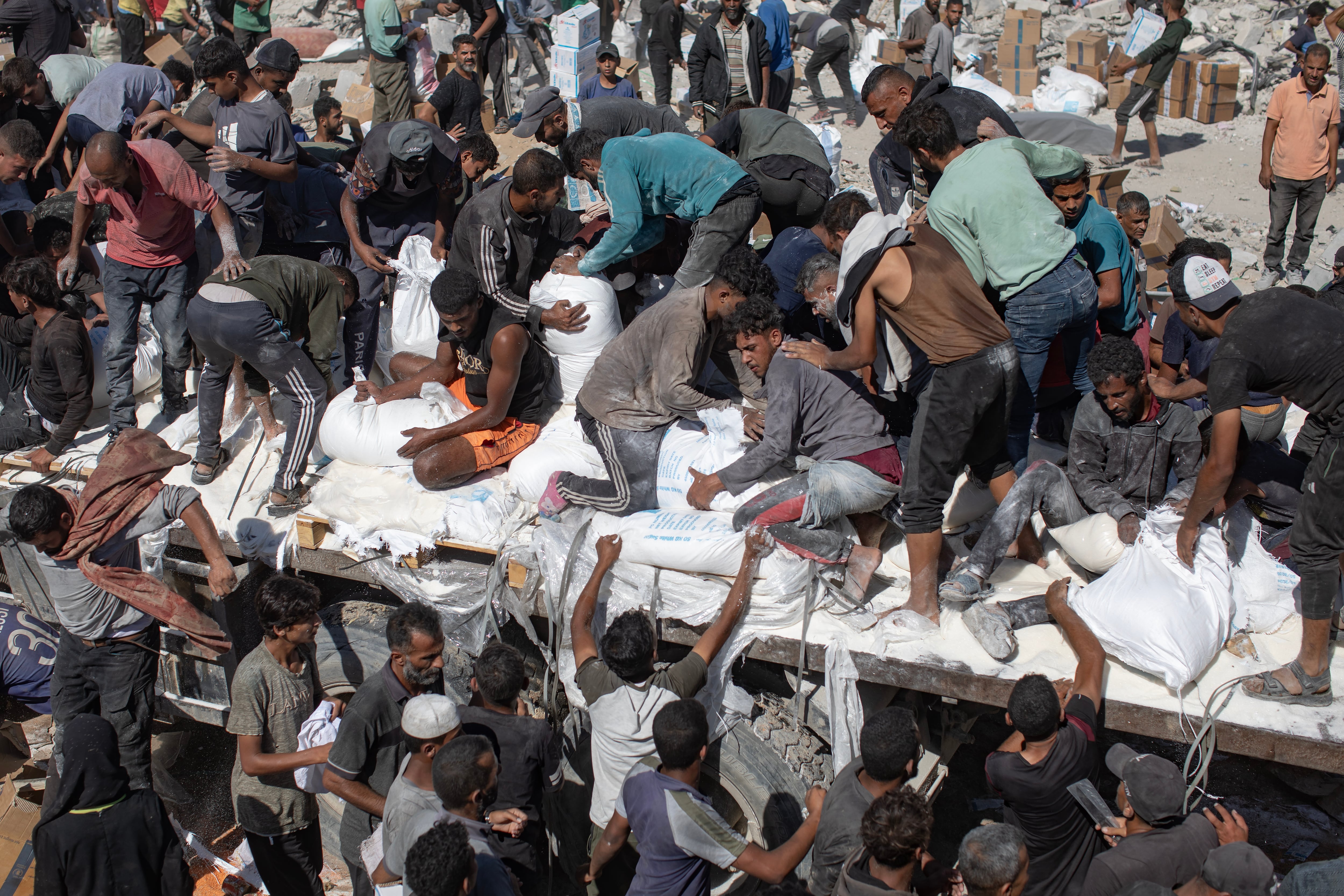 Breaking news on the conflict in the Middle East, live | Some 2,000 Palestinian prisoners will be released once Israel has received the hostages, according to Netanyahu’s office | International