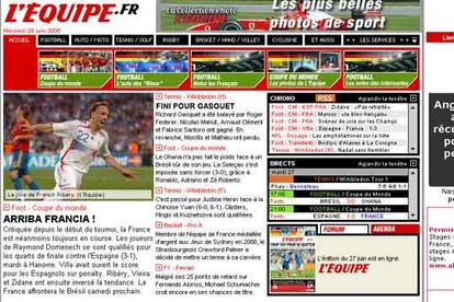 <i>Arriba Francia</i>. El titular con el que abría anoche la página web del diario francés <i>L'Equipe</i> fue en español. En su apertura, el diario deportivo señala que pese a las críticas del inicio del Mundial, la selección francesa ha remontado.