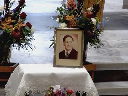 Un retrato de Edgard Beltrán, durante un oficio religioso.