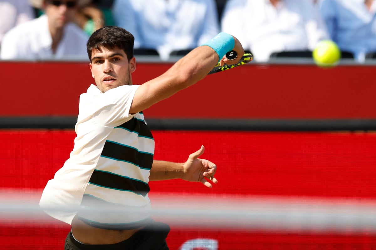 Carlos Alcaraz supera a Jaume Munar en un emocionante partido en Queen’s
