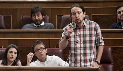 Pablo Iglesias, &Iacute;&ntilde;igo Errej&oacute;n e Irene Montero, este mi&eacute;rcoles en el Congreso. 