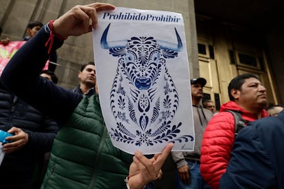 A group of bullfighting supporters is demonstrating outside the Supreme Court of Justice of the Nation in Mexico City