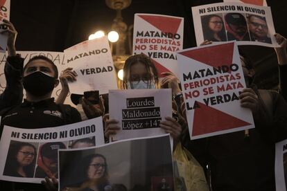 México es el país más letal del mundo para la prensa, según el Comité para la Protección de los Periodistas (CPJ, por sus siglas en inglés). Un grupo de periodistas se manifiesta en la Plaza de Armas de Guadalajara.