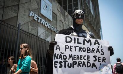 Protesto em frente a Petrobras no dia 17, no Rio.