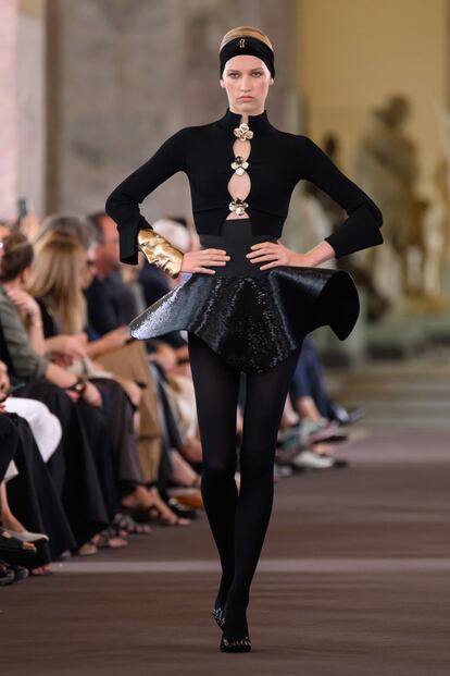 Schiaparelli_HCFW2324_Look18