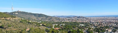 Panoràmica de Barcelona des de la torre de Collserola fins al mar.