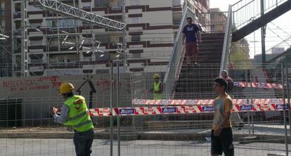 Inicio de obras de accesibilidad de la pasarela de Amparo Iturbi. 