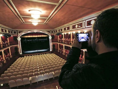 Interior del Teatro Sal&oacute;n Cervantes, en Alcal&aacute; de Henares.