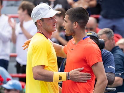 Alcaraz felicita a Paul por el triunfo en el Masters de Canadá.