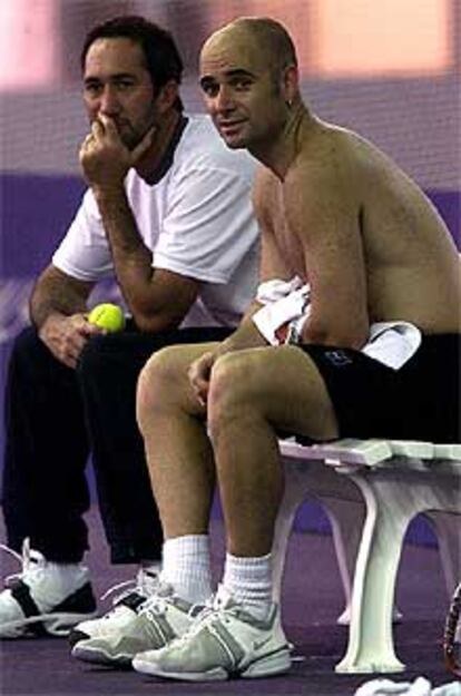 Andre Agassi, ayer durante un entrenamiento.