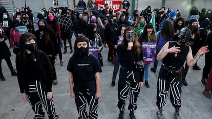 Members of feminist group Las Tesis, who created the performance piece "Un violador en tu camino" (A rapist in your path), take part in a feminist rally calling for a new Constitution in Valparaiso, Chile, October 14, 2020. REUTERS/Rodrigo Garrido