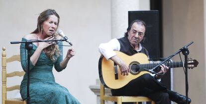 Concierto de Rocio M&aacute;rquez y Pepe Habichuela en el Claustro de San Pedro Martir, en Toledo.