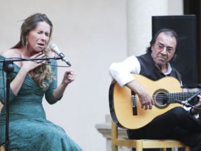 Concierto de Rocio M&aacute;rquez y Pepe Habichuela en el Claustro de San Pedro Martir, en Toledo.