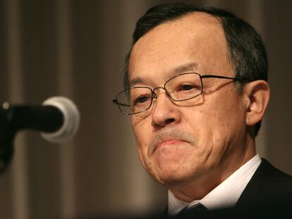 El presidente de Olympus, Shuichi Takayama, el año pasado en una rueda de prensa.