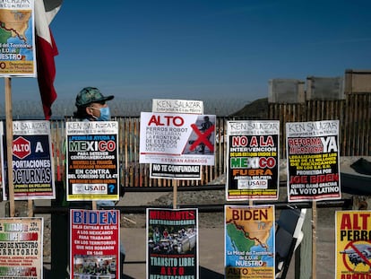 Protesta frente al muro fronterizo de Tijuana el 15 de febrero de 2022.