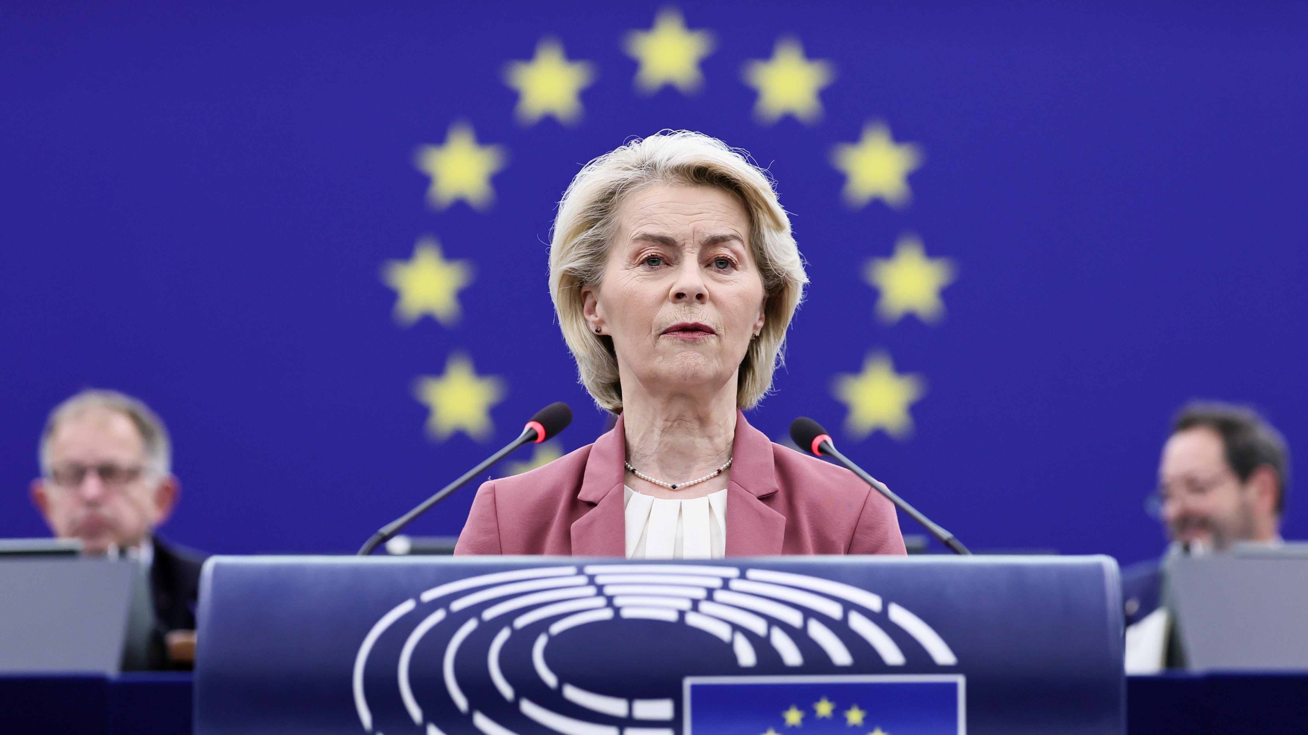 Von der Leyen recula ante las críticas y defiende ahora el “compromiso inquebrantable” de la UE con el derecho internacional
