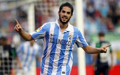 Isco celebra el cuarto gol del Málaga
